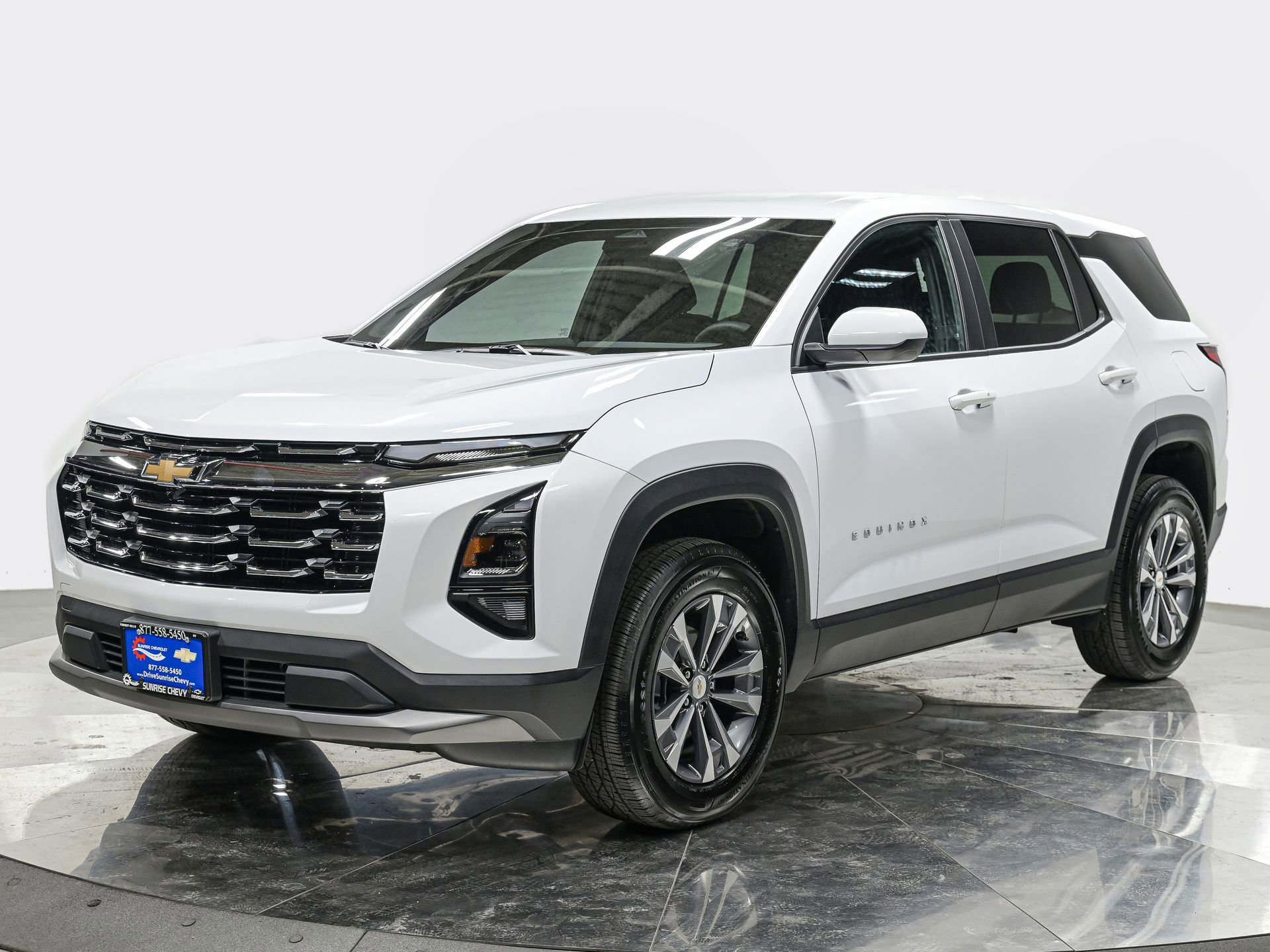Used 2025 Chevrolet Equinox LT FWD image 1