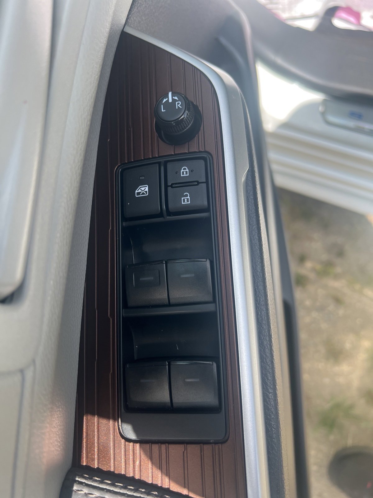 Used 2024 Toyota Sienna LE image 20