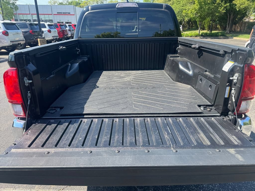 Used 2023 Toyota Tacoma SR5 AWD/4WD image 17