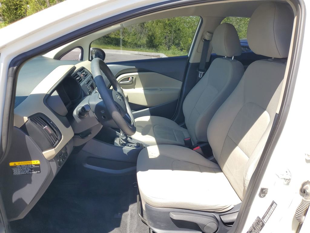 Used 2014 Kia Rio LX FWD image 9