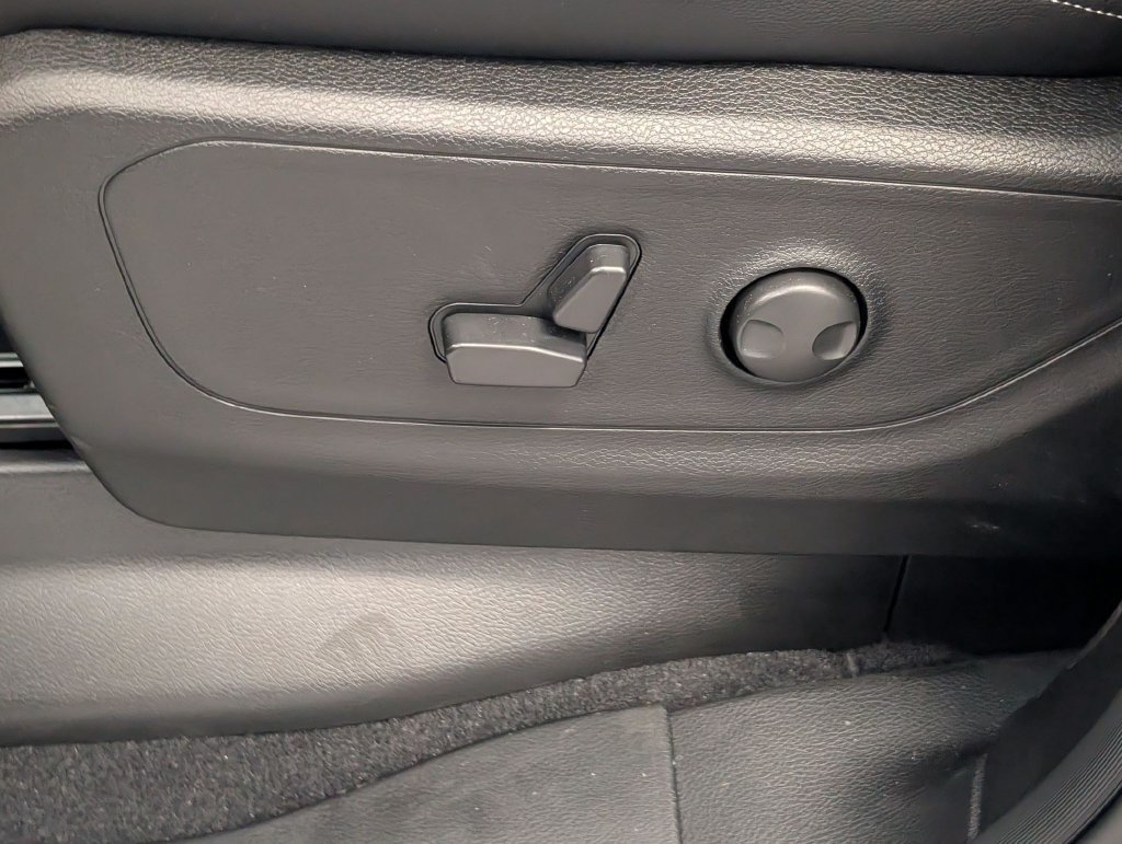 New 2026 RAM 1500 Big Horn AWD/4WD image 13