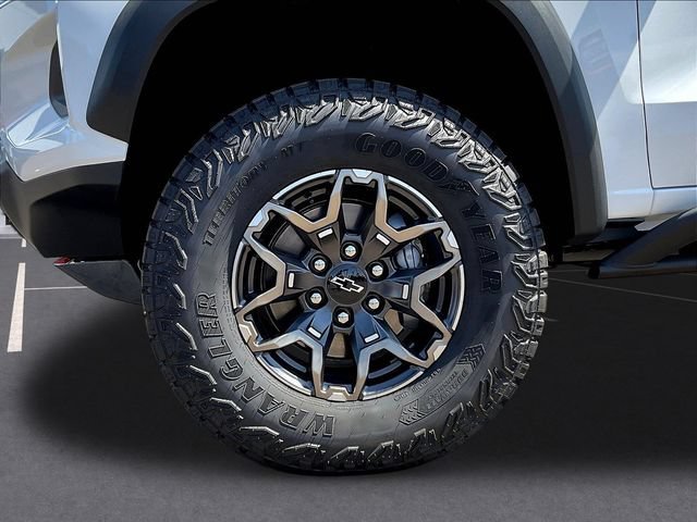New 2026 Chevrolet Colorado ZR2 w/ Technology Package AWD/4WD image 16