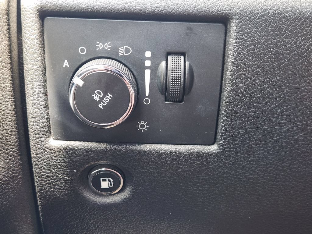 Used 2021 Jeep Grand Cherokee Laredo X AWD/4WD image 22