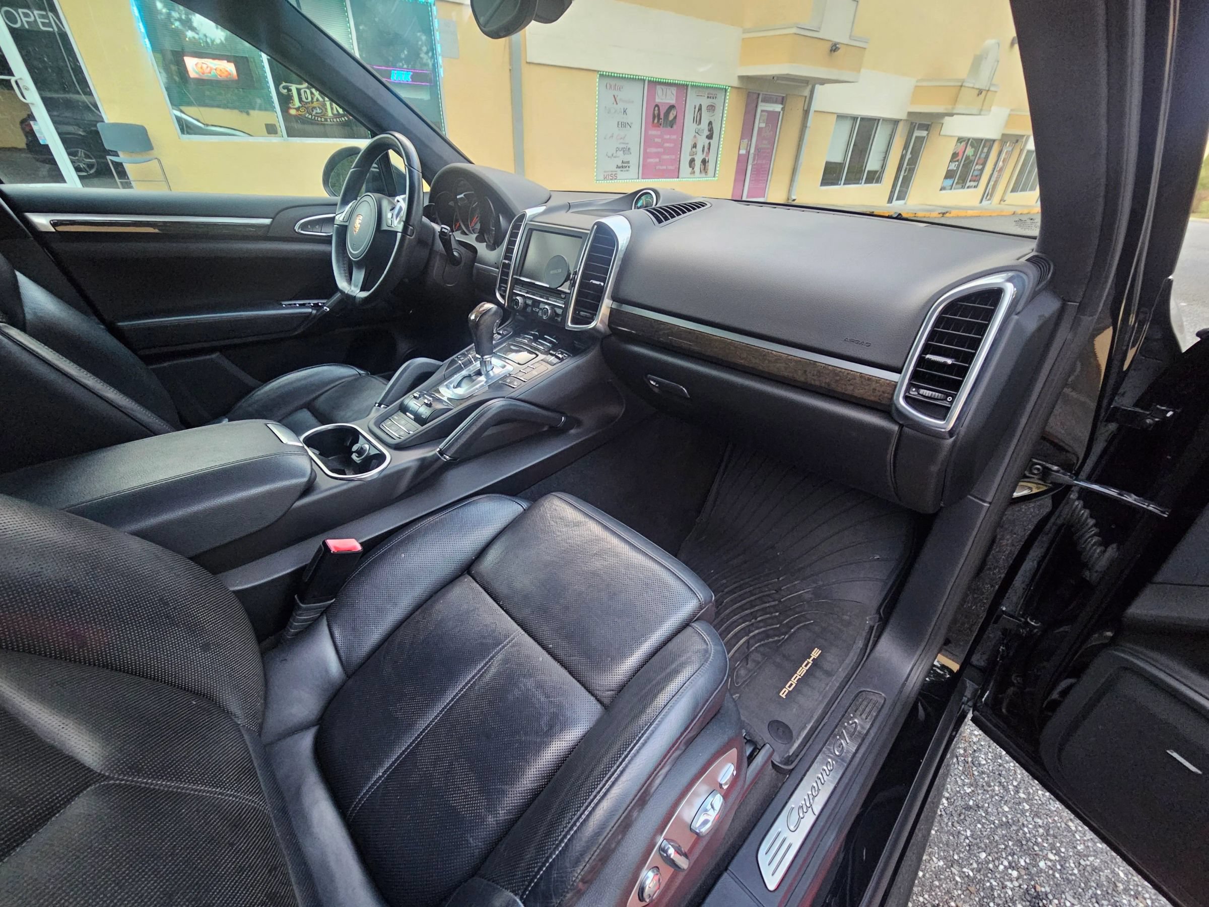 Used 2013 Porsche Cayenne GTS AWD/4WD image 11