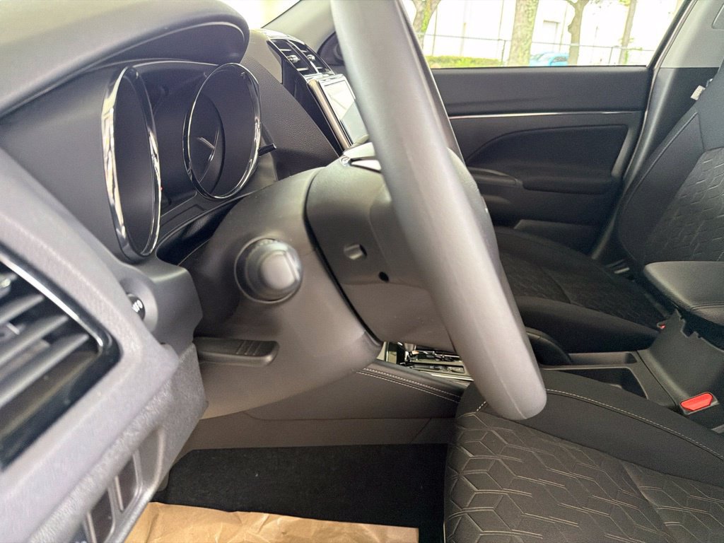New 2027 Mitsubishi Outlander Sport ES AWD/4WD image 31