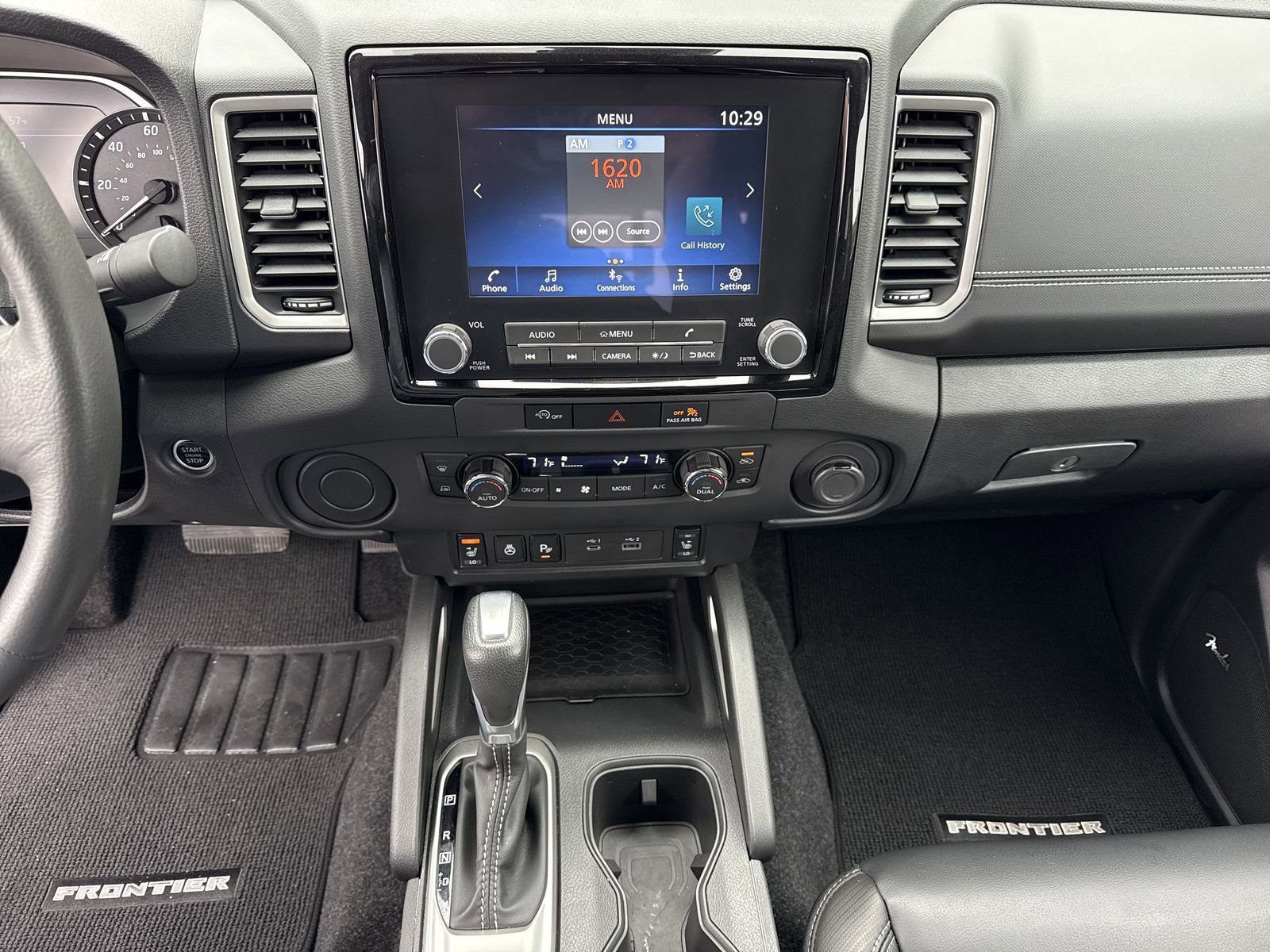 Used 2024 Nissan Frontier SL w/ Technology Package image 29