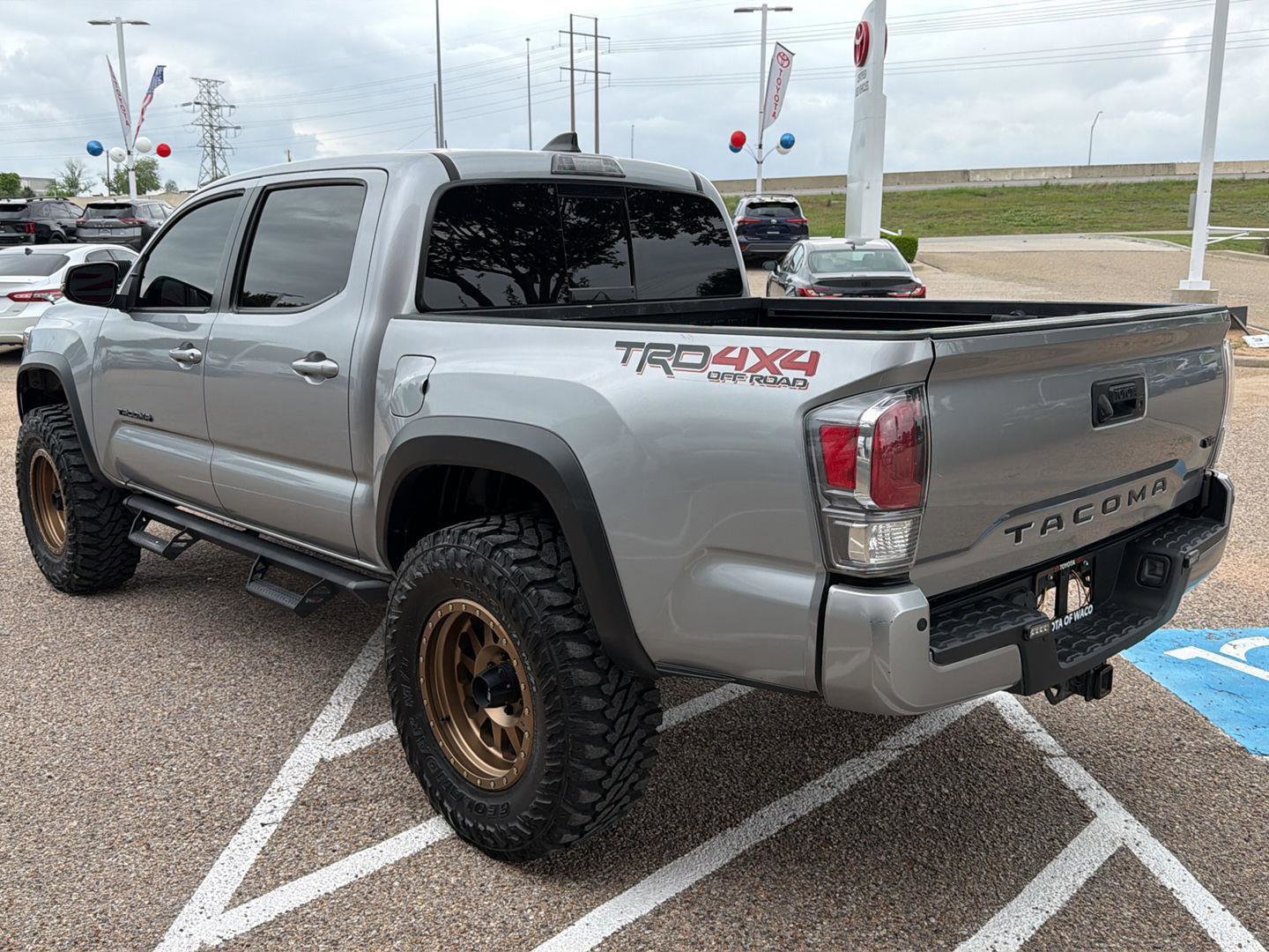 Used 2021 Toyota Tacoma TRD Off-Road w/ Technology Package AWD/4WD image 5