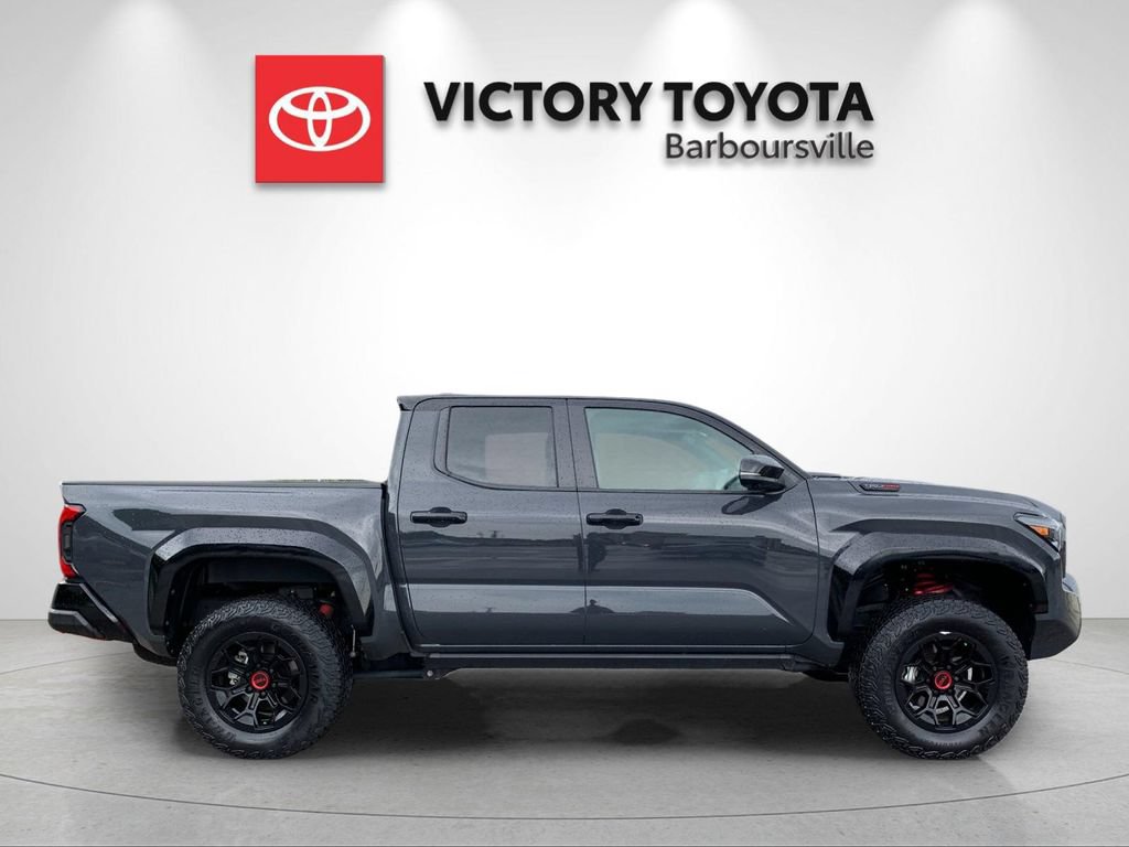 Used 2025 Toyota Tacoma TRD Pro AWD/4WD image 6