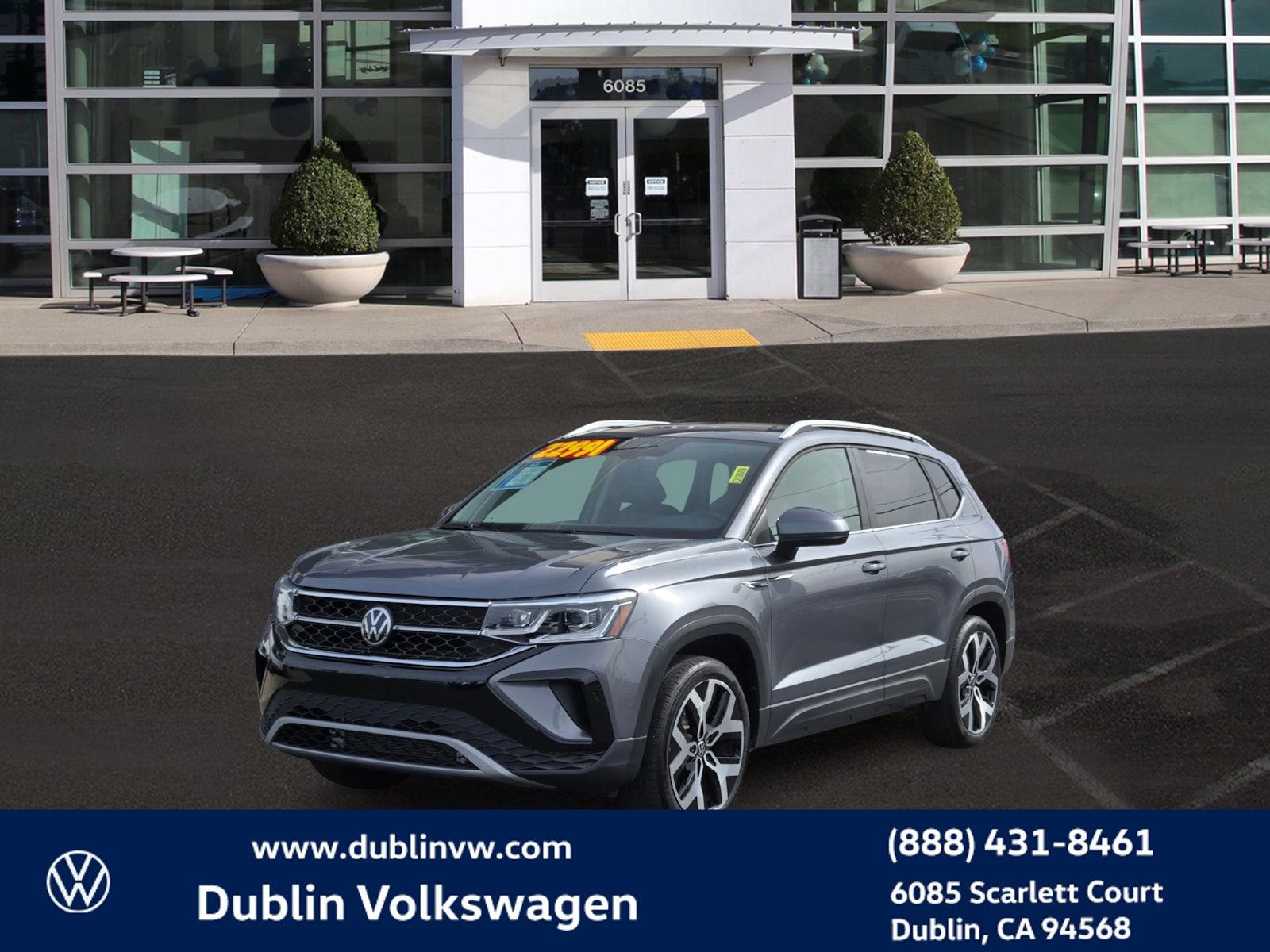 Certified 2022 Volkswagen Taos SEL w/ Panoramic Sunroof Package image 8