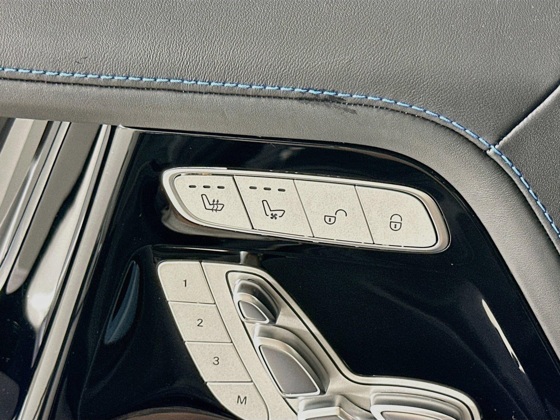 Used 2025 Mercedes-Benz G 580 w/ EQ Technology image 22