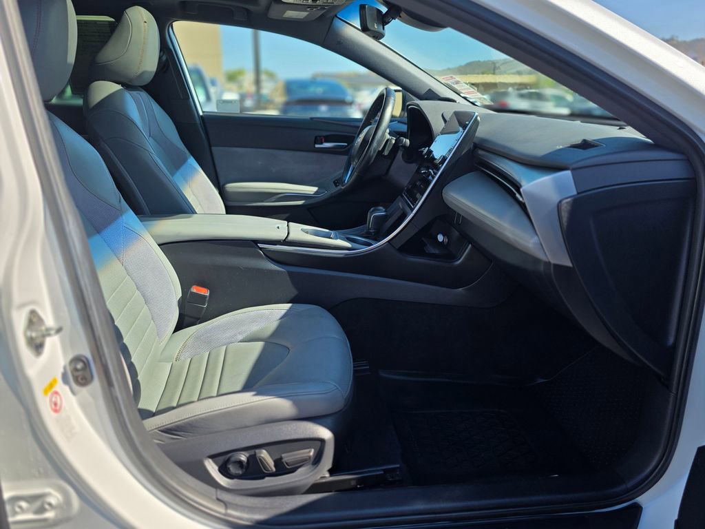Used 2019 Toyota Avalon Touring w/ Carpet Mat Package image 9