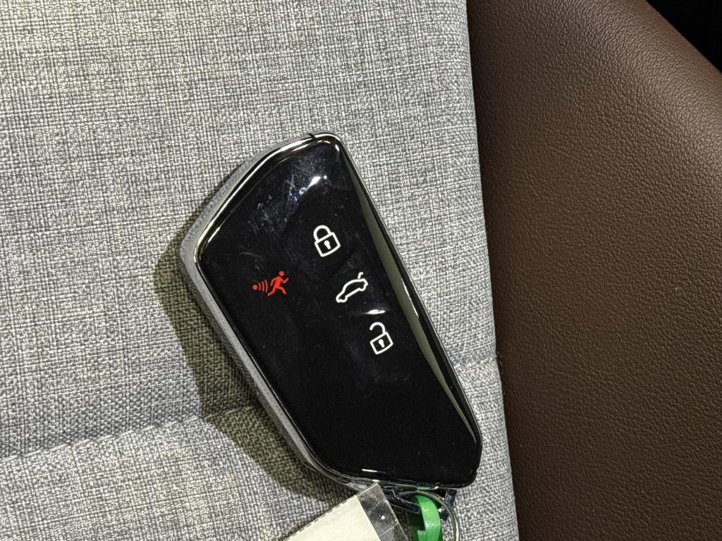 Used 2023 Volkswagen ID.4 Pro image 25