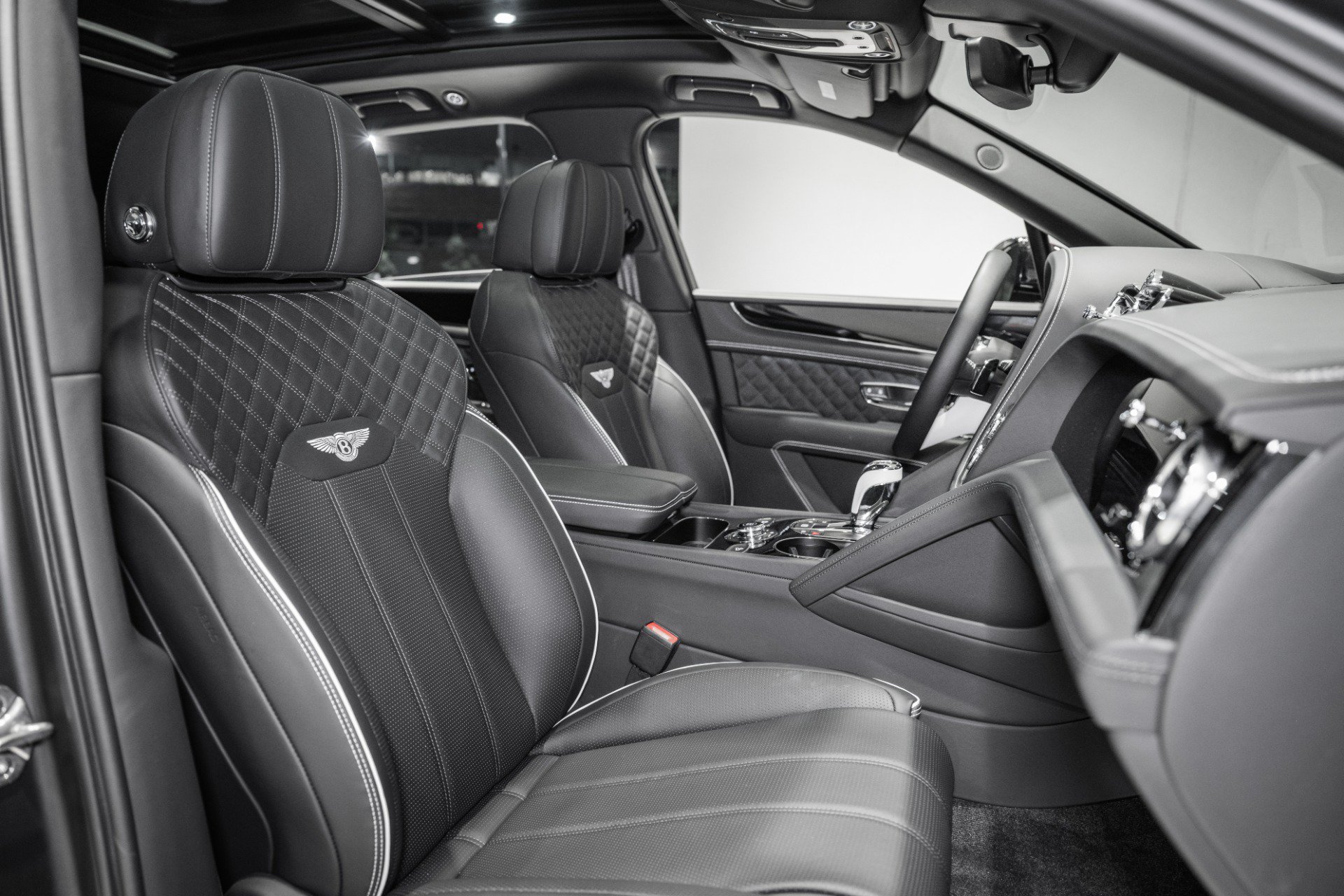New 2024 Bentley Bentayga AWD/4WD image 26