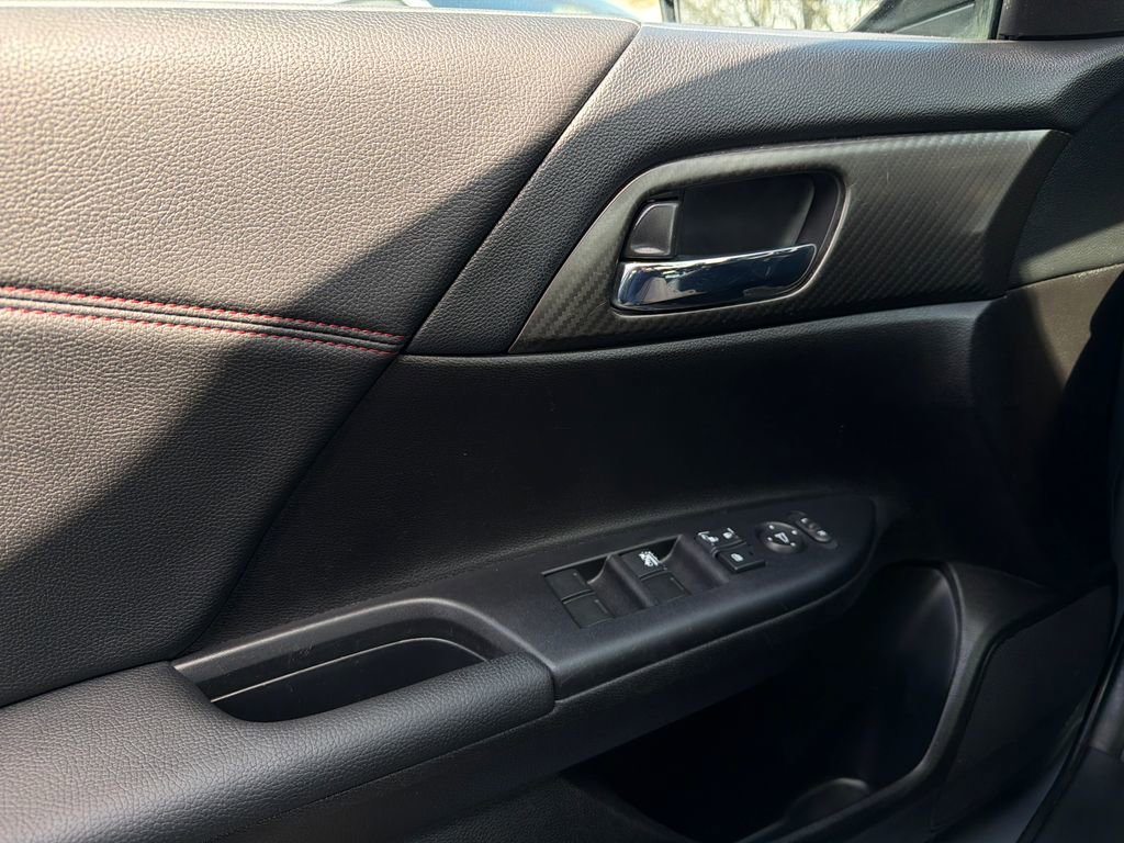 Used 2017 Honda Accord Sport Special Edition image 33
