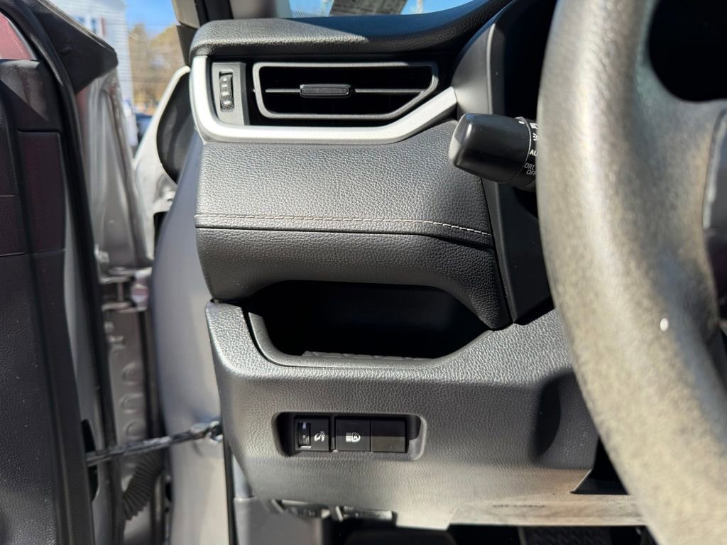 Used 2021 Toyota RAV4 XLE image 14