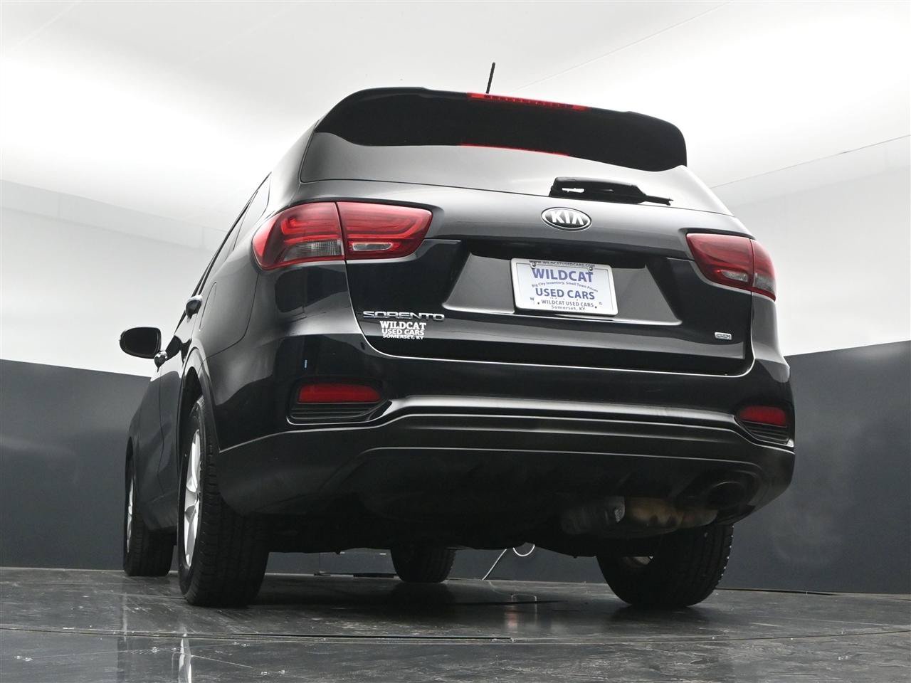 Used 2019 Kia Sorento L FWD image 32