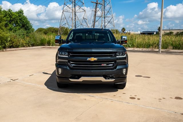 Used 2017 Chevrolet Silverado 1500 LTZ Z71 w/ LTZ Plus Package AWD/4WD image 2