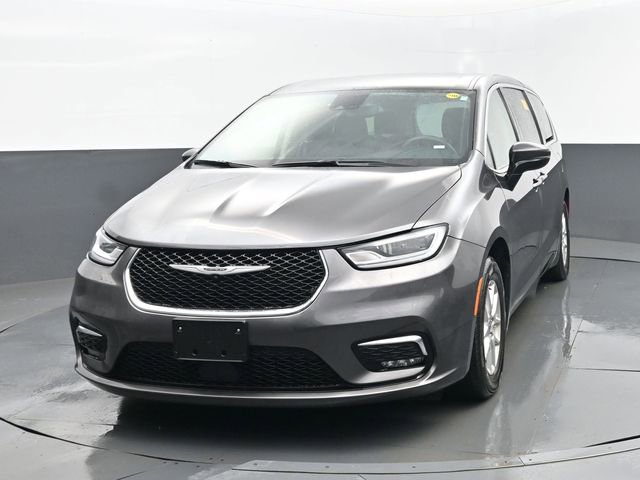 Used 2023 Chrysler Pacifica Touring-L image 25