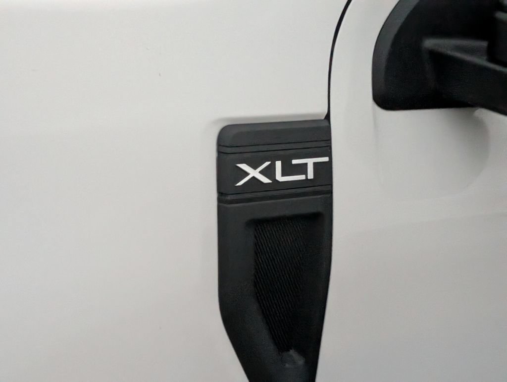 New 2026 Ford Maverick XLT w/ XLT Luxury Package AWD/4WD image 5