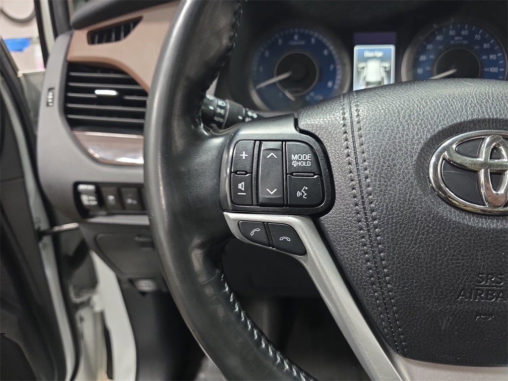 Used 2020 Toyota Sienna Limited Premium image 18
