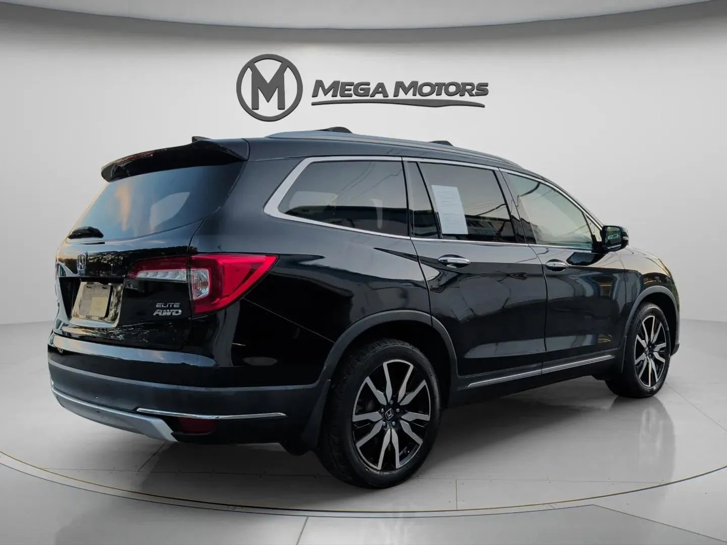 Used 2019 Honda Pilot Elite image 5