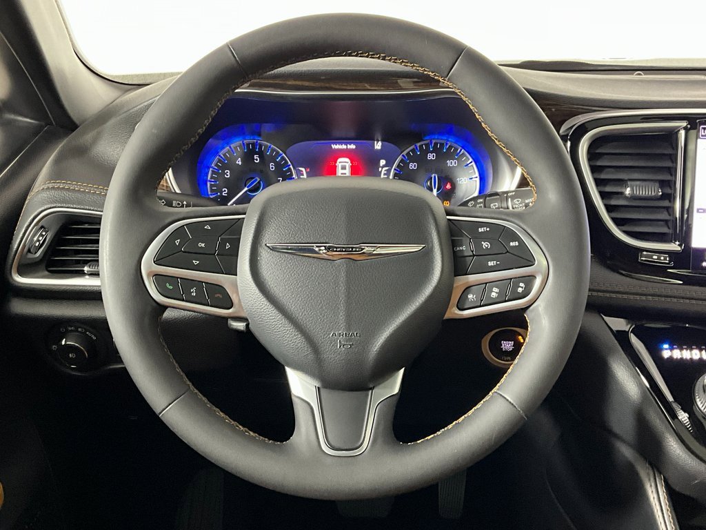 Used 2022 Chrysler Pacifica Pinnacle image 12