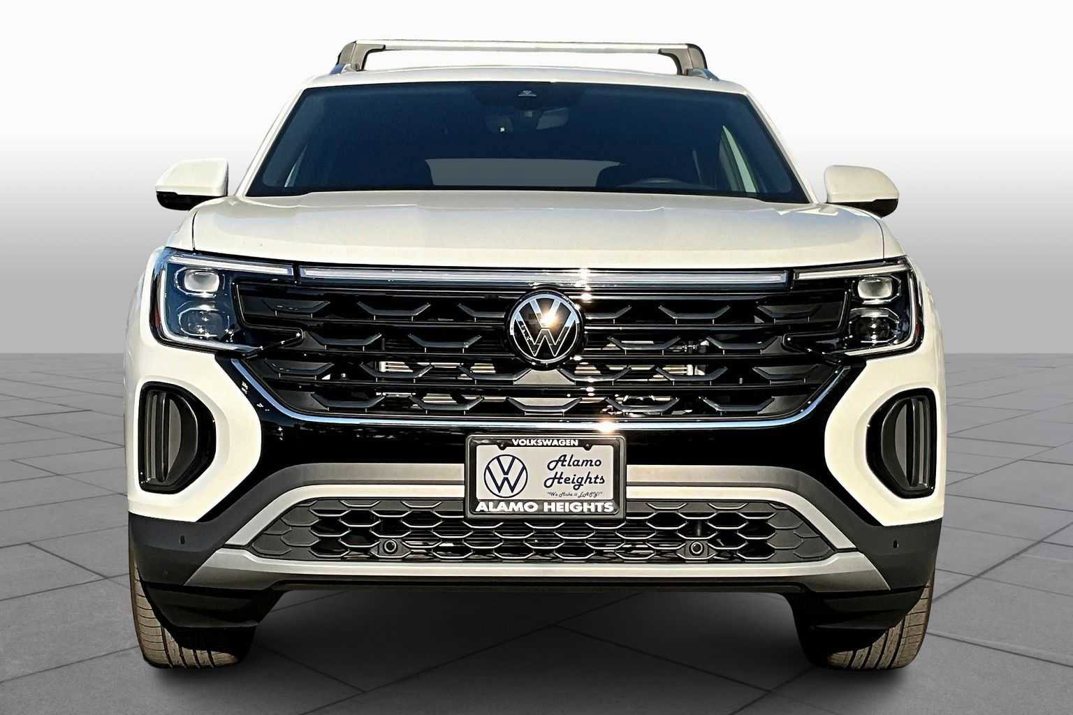 New 2026 Volkswagen Atlas Cross Sport SE image 3