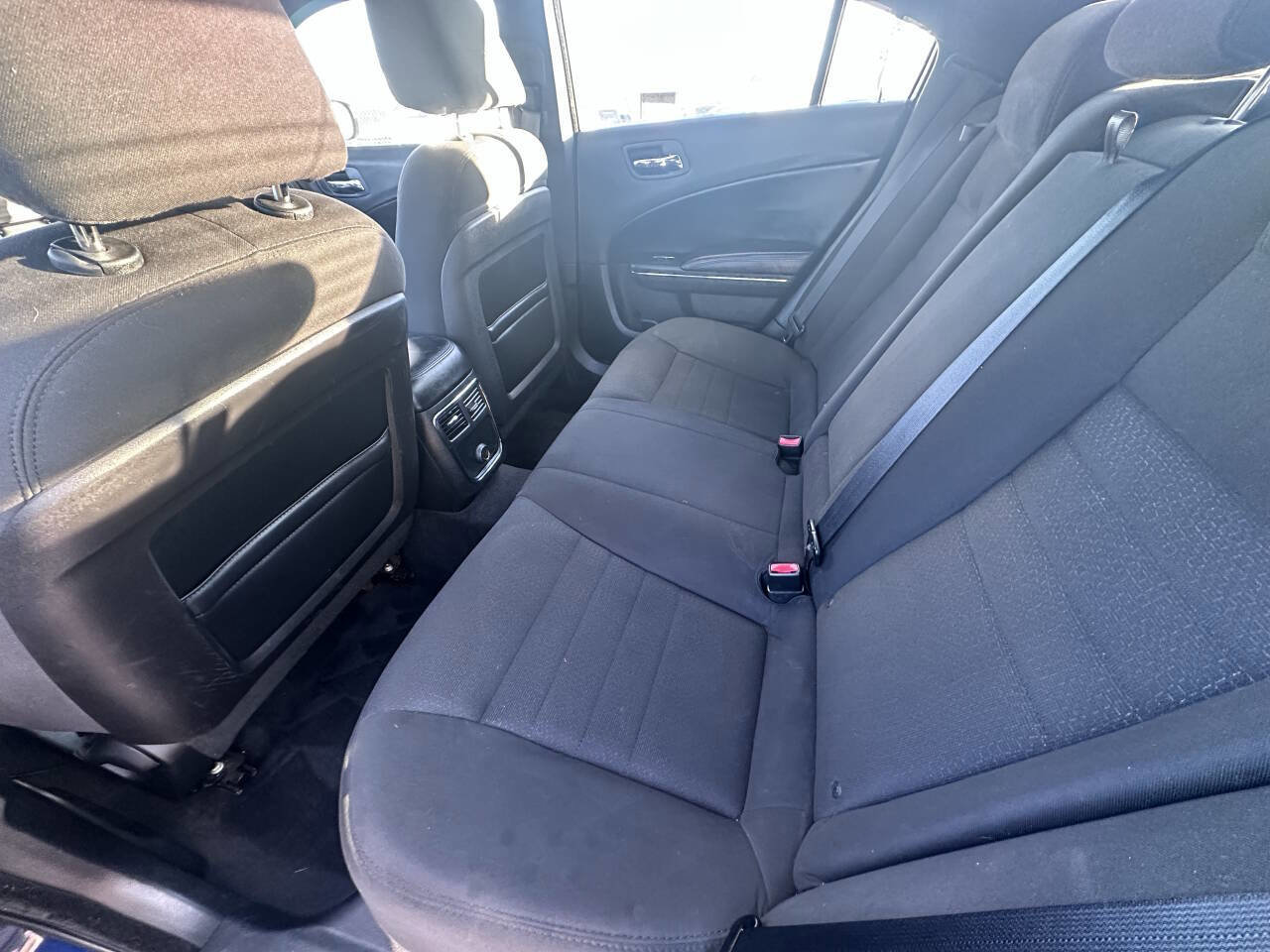 Used 2013 Dodge Charger SE w/ Sport Appearance Group image 4