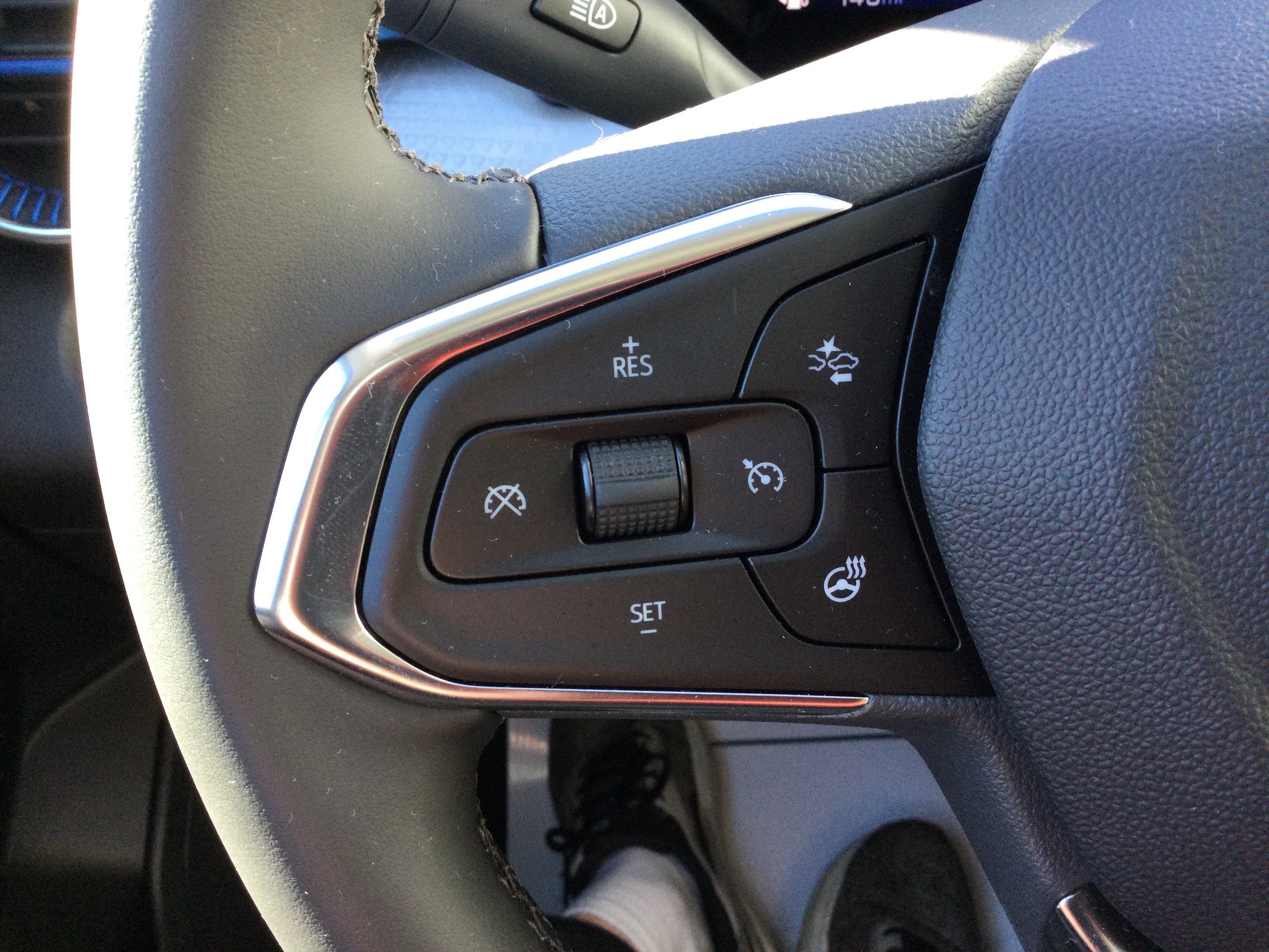 New 2026 Chevrolet Trax LT w/ Driver Confidence Package image 12