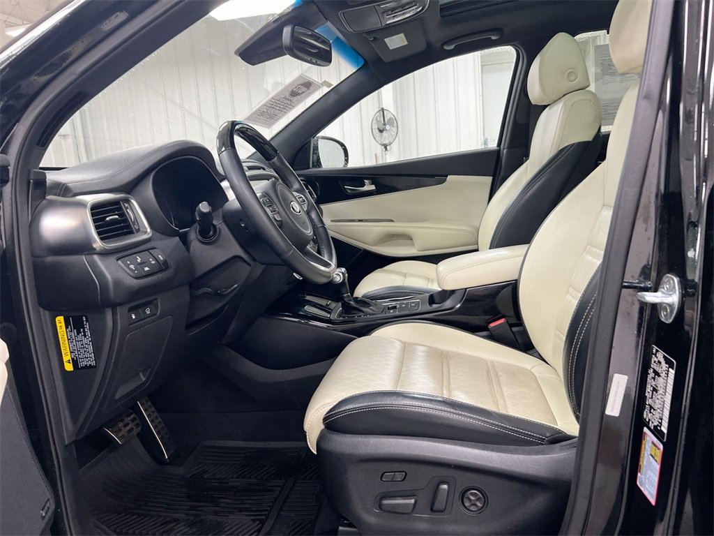 Used 2018 Kia Sorento SX image 20