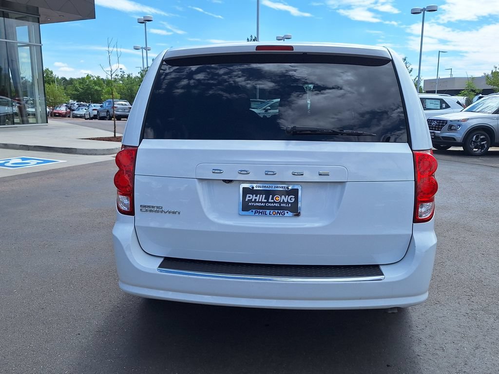 Used 2019 Dodge Grand Caravan SE FWD image 4