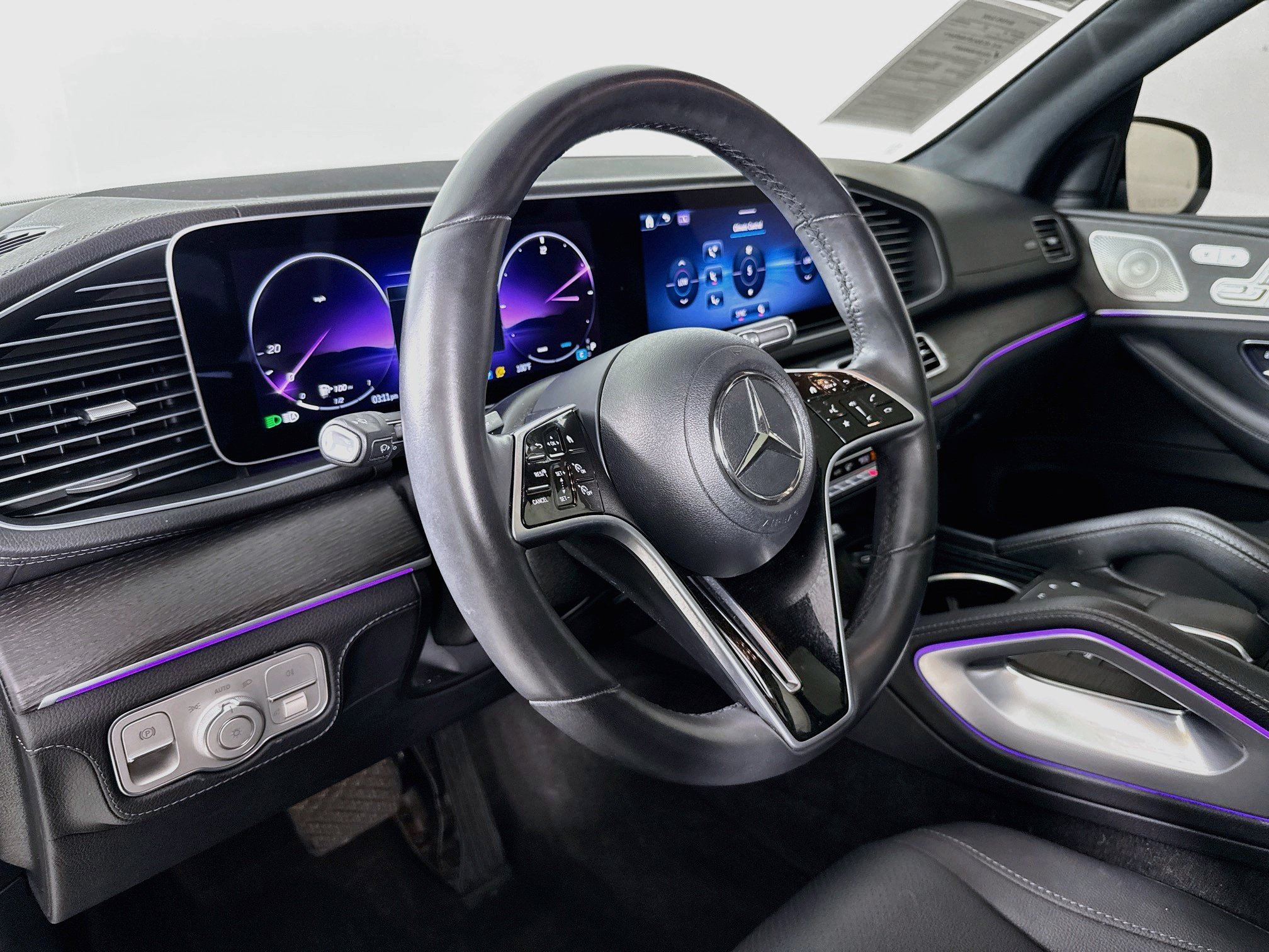 Used 2024 Mercedes-Benz GLE 350 4MATIC image 9