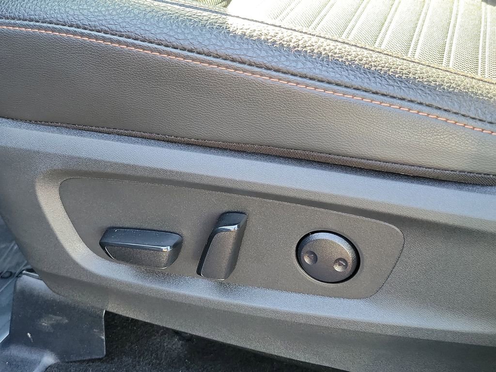Used 2025 Nissan Pathfinder Rock Creek image 19