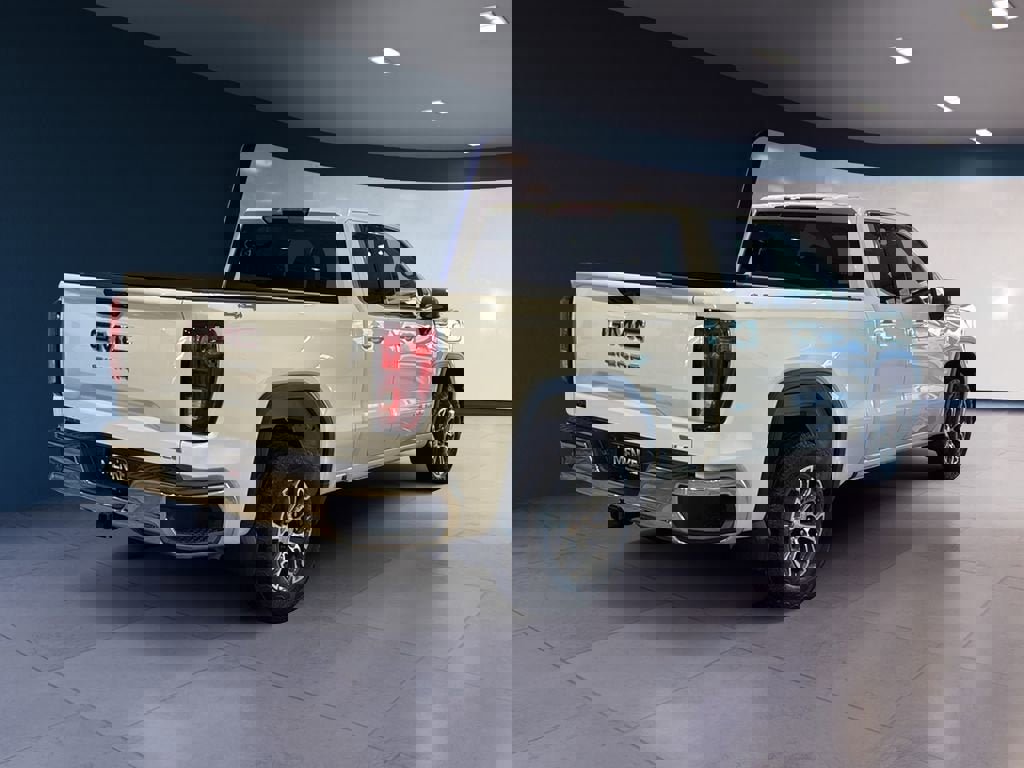 New 2026 GMC Sierra 1500 SLE w/ LPO, GMC Protection Package image 7