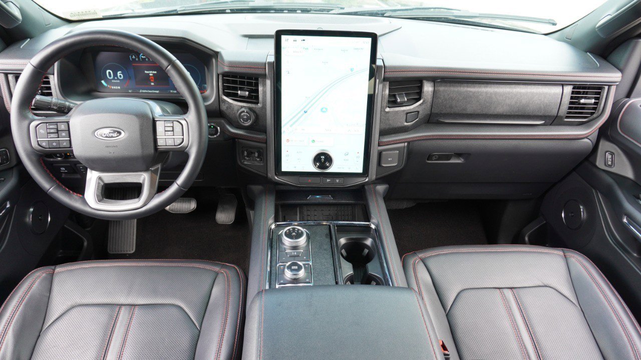 Used 2023 Ford Expedition Limited image 28