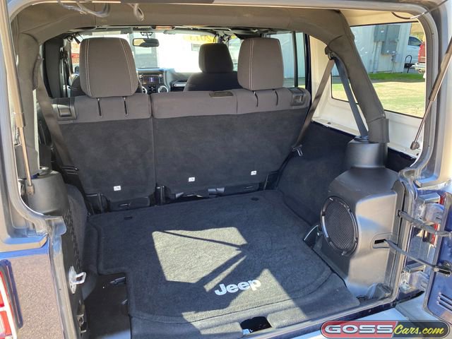 Used 2013 Jeep Wrangler Unlimited Sahara w/ Connectivity Group AWD/4WD image 8