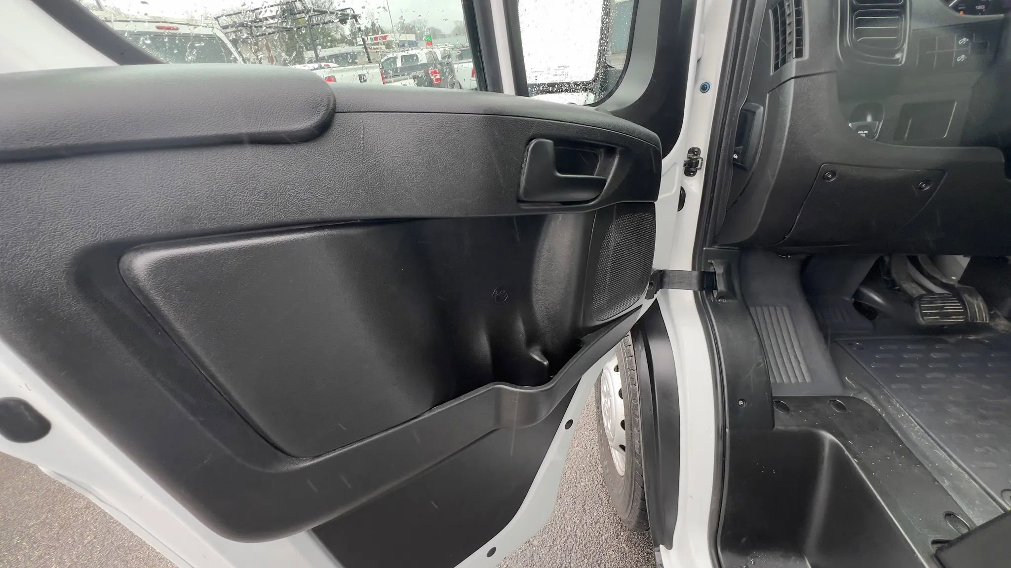 Used 2023 RAM ProMaster 2500 FWD image 16