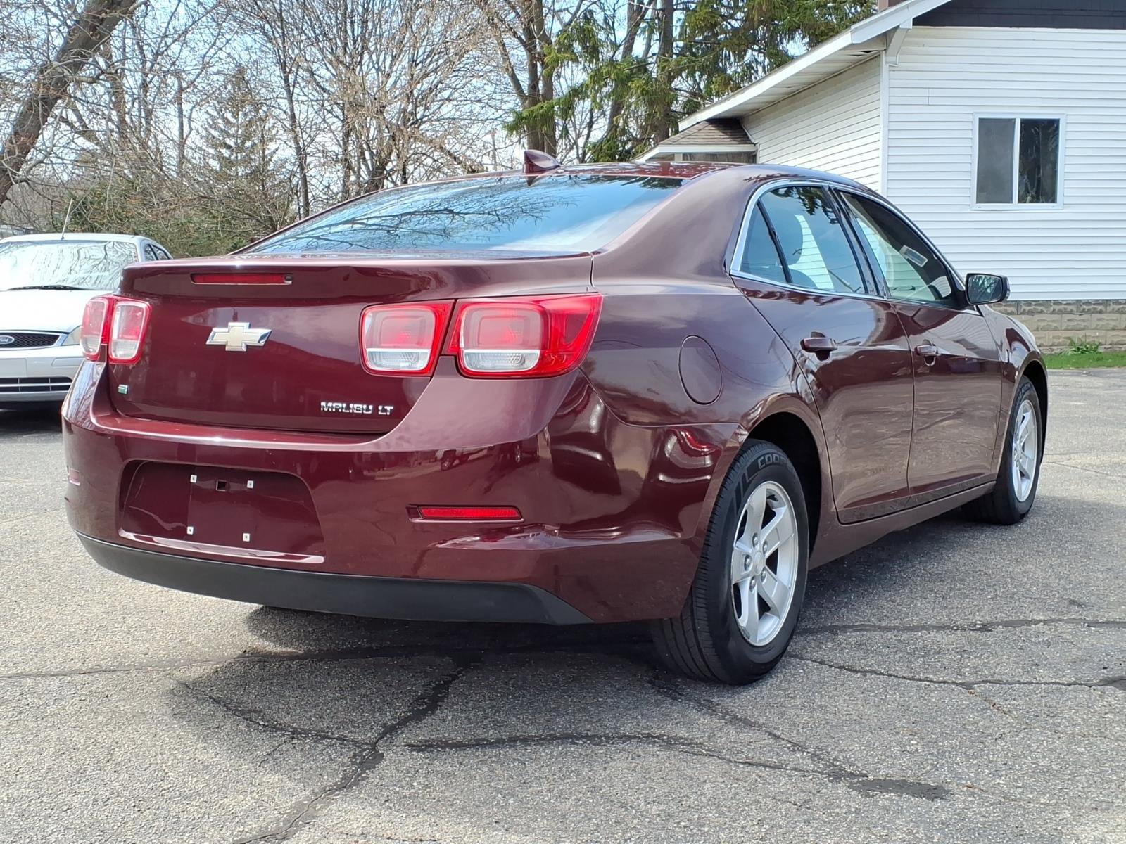 Used 2016 Chevrolet Malibu LT FWD image 5