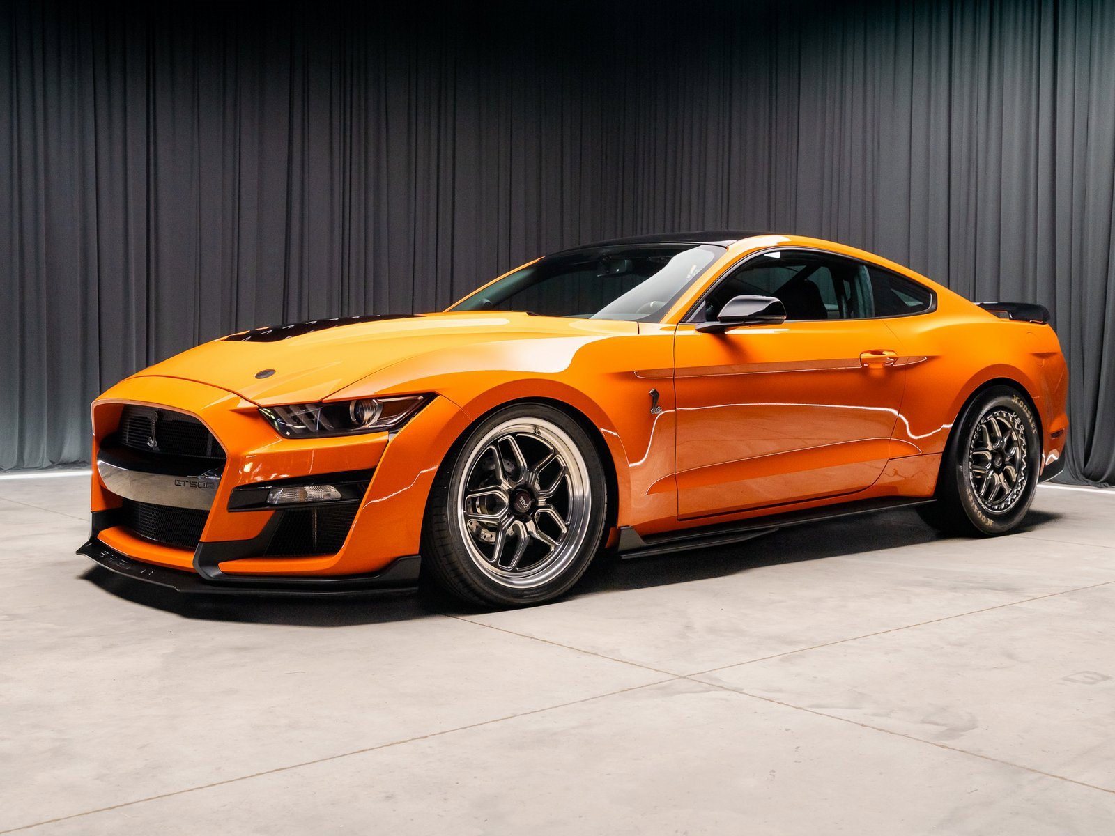 Used 2021 Ford Mustang Shelby GT500 w/ Technology Package image 21