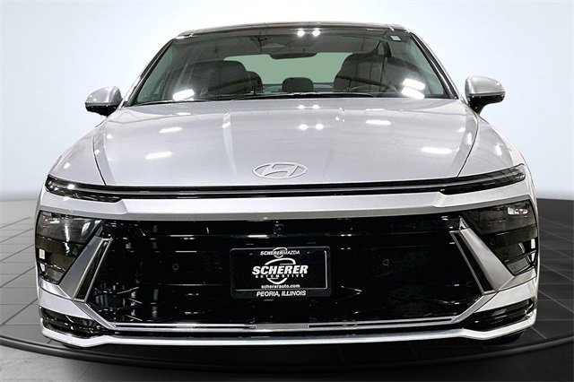 Used 2025 Hyundai Sonata Limited image 3