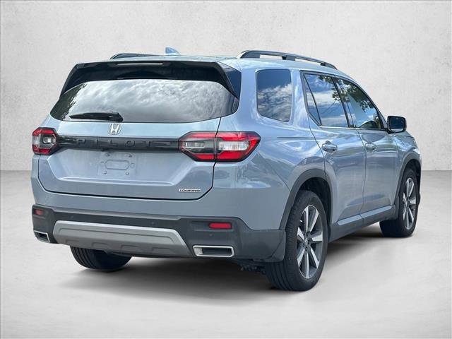 Used 2023 Honda Pilot Touring image 5