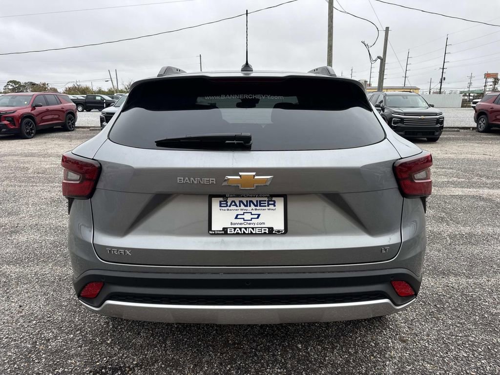 New 2026 Chevrolet Trax LT w/ Sunroof Package image 6