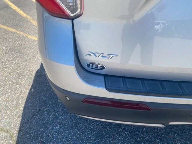 Used 2021 Ford Explorer XLT w/ Equipment Group 202A image 6