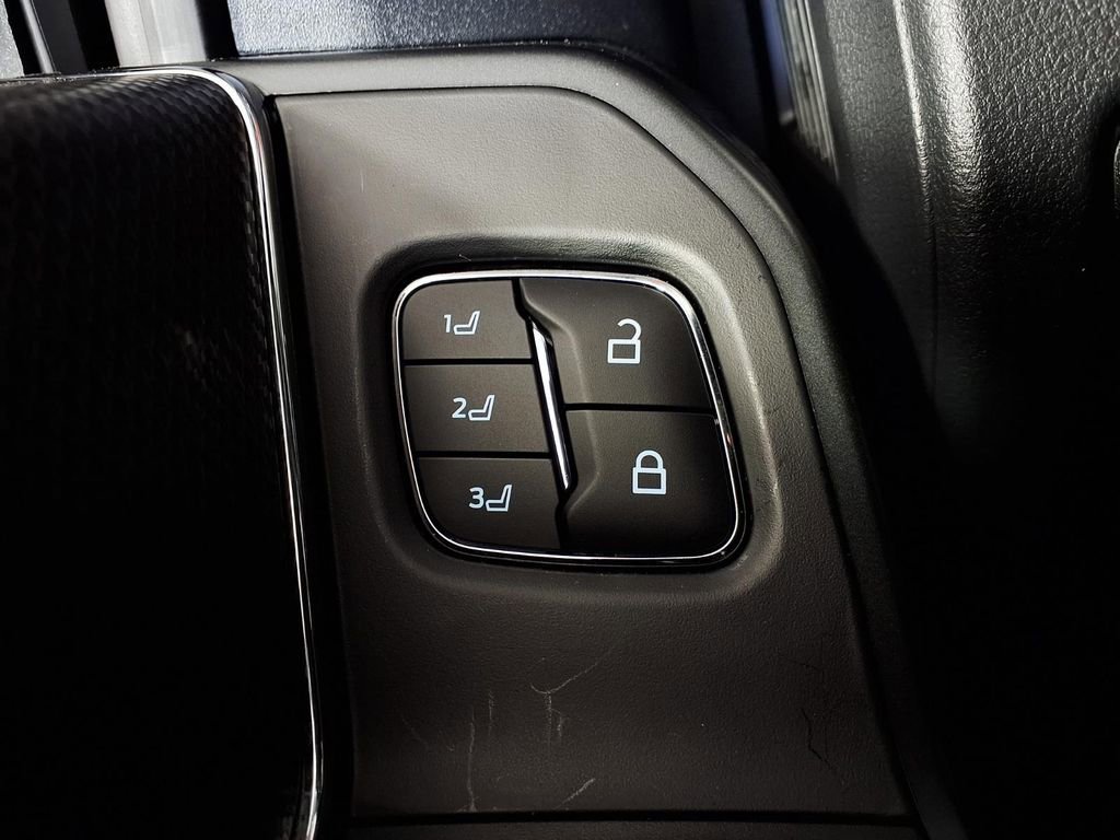 Used 2025 Ford F150 Raptor image 17