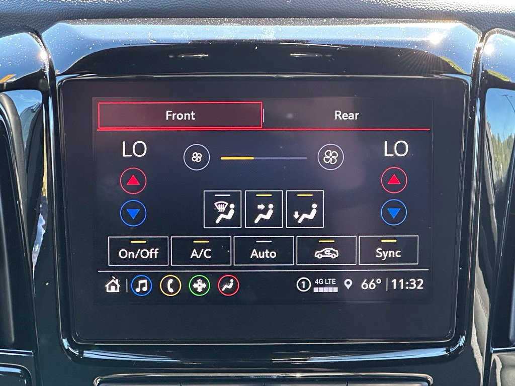 Used 2023 Chevrolet Traverse LT AWD/4WD image 14