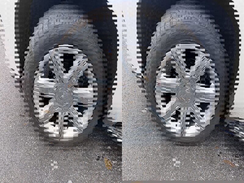 Used 2017 Cadillac Escalade Luxury image 10