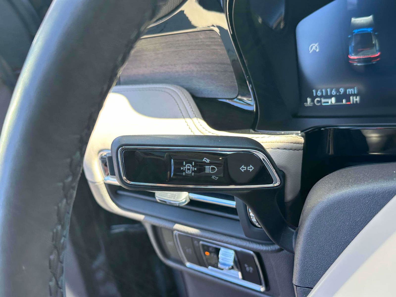 Used 2023 Lincoln Corsair Reserve w/ Equipment Group 201A image 23