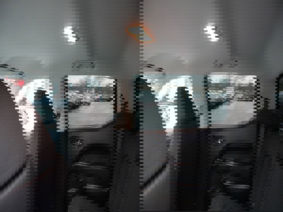 Used 2022 Chevrolet Colorado LT w/ LT Convenience Package image 21