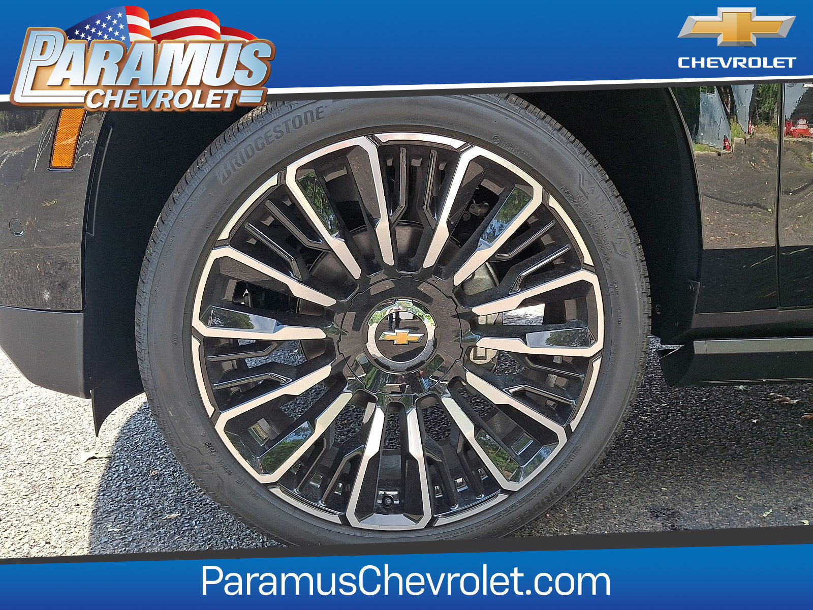 New 2026 Chevrolet Suburban High Country AWD/4WD image 5