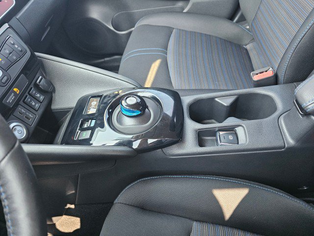 Certified 2024 Nissan Leaf SV Plus FWD image 33